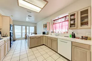 1610 Meadow Ln, Lockhart, TX 78644 - Photo 17