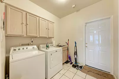 1610 Meadow Lane, Lockhart, TX 78644 - Photo 29