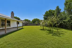 700 Woodview Dr, Georgetown, TX 78628 - Photo 17