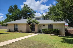 2008 Meadow Brook Dr, Round Rock, TX 78664 - Photo 1