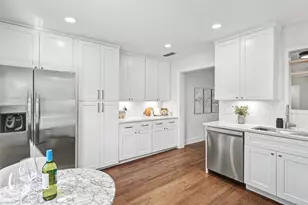 905 E 55th 1/2 St, Austin, TX 78751 - Photo 15