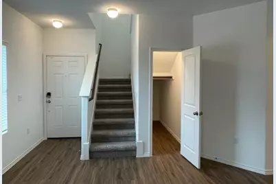 10413 Premier Park Street, Austin, TX 78747 - Photo 9
