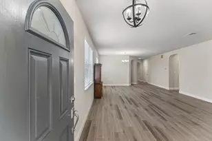 1049 Sussex Way, Round Rock, TX 78665 - Photo 5