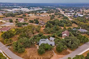 188 Broken Lance Dr, Dripping Springs, TX 78620 - Photo 35
