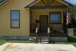 1013 Fir Ln, Lockhart, TX 78644 - Photo 1