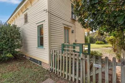 705 Buttonwood Street, Bastrop, TX 78602 - Photo 3