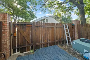 3801 Menchaca Rd, Austin, TX 78704 - Photo 31