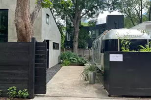 303 Navasota St, Austin, TX 78702 - Photo 23