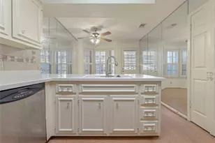 8415 Fredericksburg Rd, San Antonio, TX 78229 - Photo 9