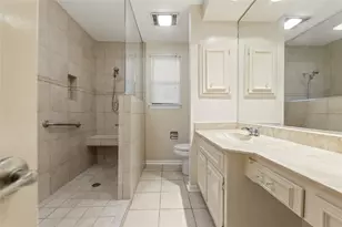 8415 Fredericksburg Rd, San Antonio, TX 78229 - Photo 21