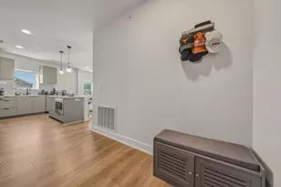 2500 Longview St, Austin, TX 78705 - Photo 3