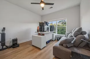 2500 Longview St, Austin, TX 78705 - Photo 17