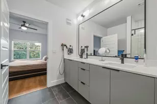 2500 Longview St, Austin, TX 78705 - Photo 15