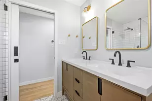 905 E 53rd St, Austin, TX 78751 - Photo 17