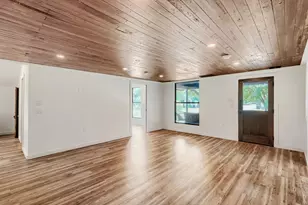 1321 W San Antonio St, San Marcos, TX 78666 - Photo 11