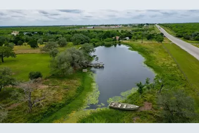 2387 State Highway 304, Gonzales, TX 78629 - Photo 3