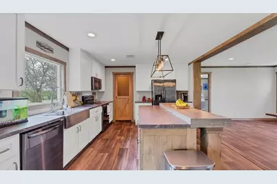 2387 State Highway 304, Gonzales, TX 78629 - Photo 9