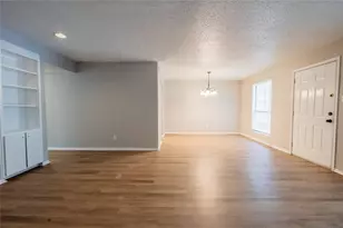 2401 Leon St, Austin, TX 78705 - Photo 3