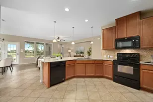 31424 Kingsway Rd, Georgetown, TX 78628 - Photo 11