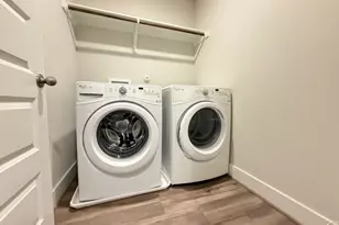 7417 Acela Trl, Austin, TX 78744 - Photo 7