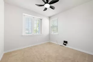 300 Hortus Dr, Kyle, TX 78640 - Photo 15