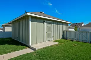 300 Hortus Dr, Kyle, TX 78640 - Photo 23