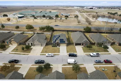 1020 Estes Park, Taylor, TX 76574 - Photo 27