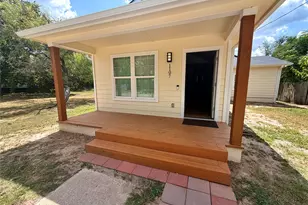 1107 Neches St, Lockhart, TX 78644 - Photo 1