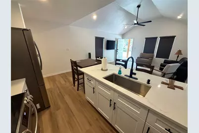 1107 Neches Street, Lockhart, TX 78644 - Photo 7