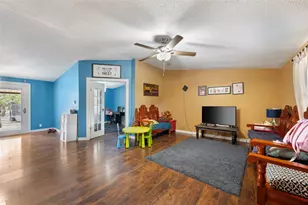 485 Bridgestone Ct, Lockhart, TX 78644 - Photo 9