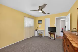 719 W Karnes Dr, Robinson, TX 76706 - Photo 11