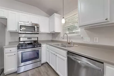 14400 Mowsbury Drive, Austin, TX 78717 - Photo 11