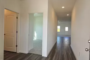 209 Rodgers Rd, Taylor, TX 76574 - Photo 5