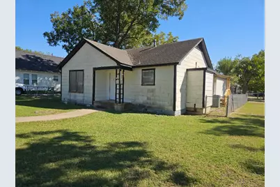411 W 5th Street, Taylor, TX 76574 - Photo 1
