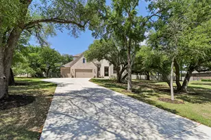 101 Wolf Rdg Rd, Georgetown, TX 78628 - Photo 3