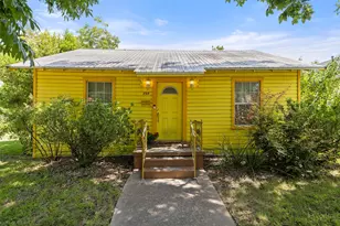 839 W 6th St, Taylor, TX 76574 - Photo 3