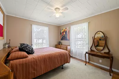839 W 6th Street, Taylor, TX 76574 - Photo 7
