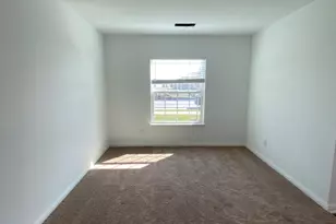 18308 Speculator Ln, Elgin, TX 78621 - Photo 5