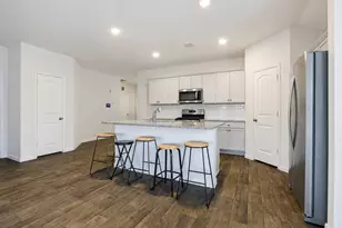 307 Abbey Ln, Lockhart, TX 78644 - Photo 5