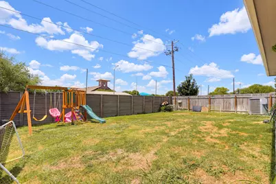 307 Abbey Lane, Lockhart, TX 78644 - Photo 17