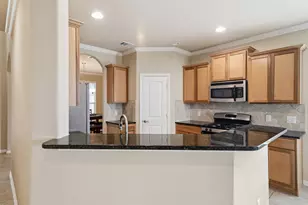 1927 Autumn Run Ln, Round Rock, TX 78665 - Photo 5