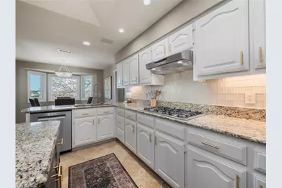 302 S Ridge Circle, Georgetown, TX 78628 - Photo 11