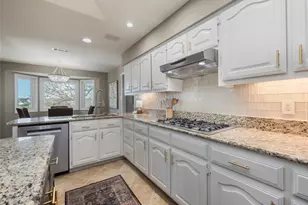 302 S Ridge Cir, Georgetown, TX 78628 - Photo 11