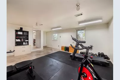 302 S Ridge Circle, Georgetown, TX 78628 - Photo 15