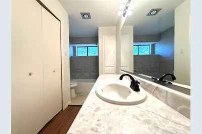 12300 Emery Oaks Road, Austin, TX 78758 - Photo 5