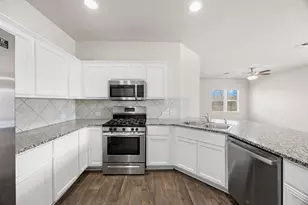 10801 Defender Trl, Austin, TX 78754 - Photo 11