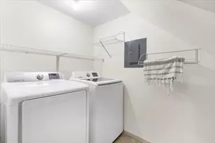 900 Taulbee Ln, Austin, TX 78757 - Photo 17