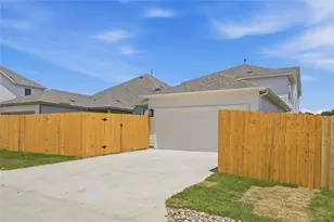 13504 Barn Chime St, Elgin, TX 78621 - Photo 33
