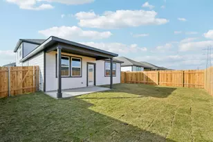 129 Two Bits Ln, Elgin, TX 78621 - Photo 25