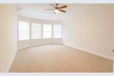 7501 Lombardy Loop, Round Rock, TX 78665 - Photo 17